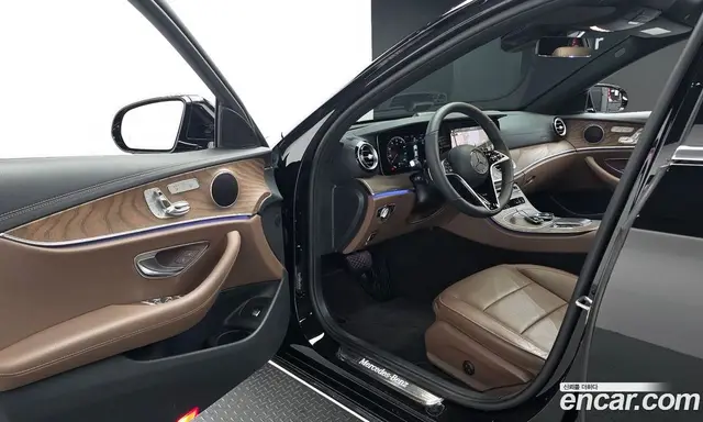 Mercedes-Benz E-Class 2023 2.0 автомат (гидро), миниатюра 10 Mercedes-Benz E-Class 2023 2.0 автомат (гидро), миниатюра 10