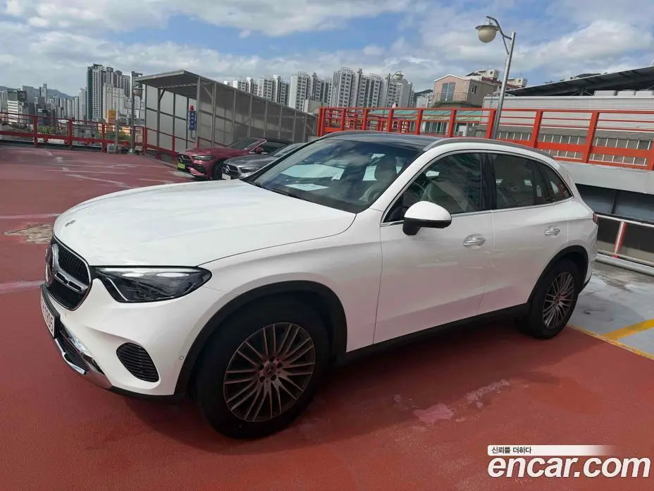 Mercedes-Benz GLC-Class 2025 2.0 автомат (гидро), фото 1 Mercedes-Benz GLC-Class 2025 2.0 автомат (гидро), фото 1