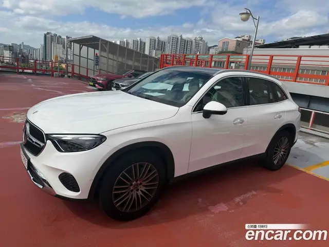 Mercedes-Benz GLC-Class, 2025, 8 300 км
