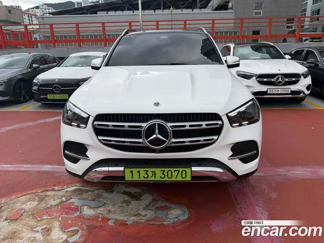 Mercedes-Benz GLE-Class 2025 2.0 автомат (гидро), миниатюра 2