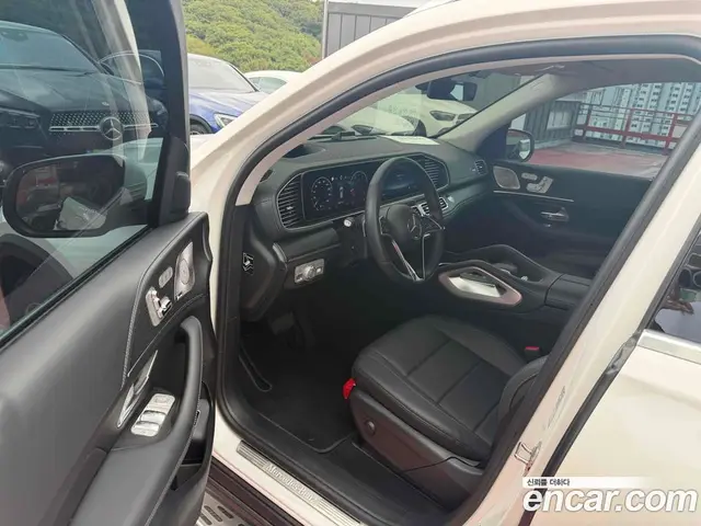 Mercedes-Benz GLE-Class 2025 2.0 автомат (гидро), миниатюра 4