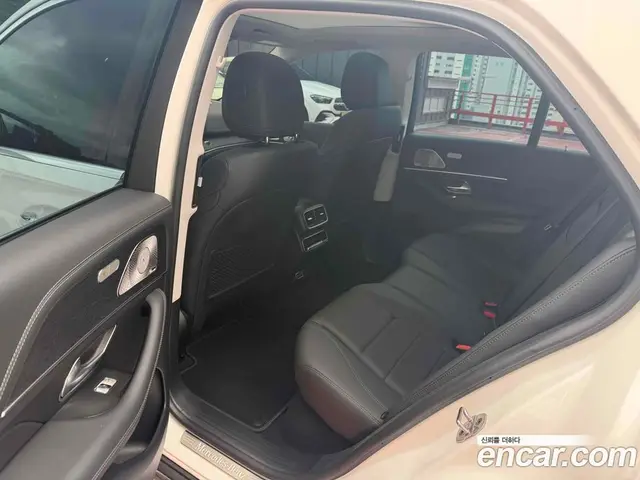 Mercedes-Benz GLE-Class 2025 2.0 автомат (гидро), миниатюра 5