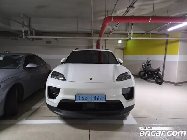 Porsche Macan 2025 0.2 автомат (гидро), миниатюра 3