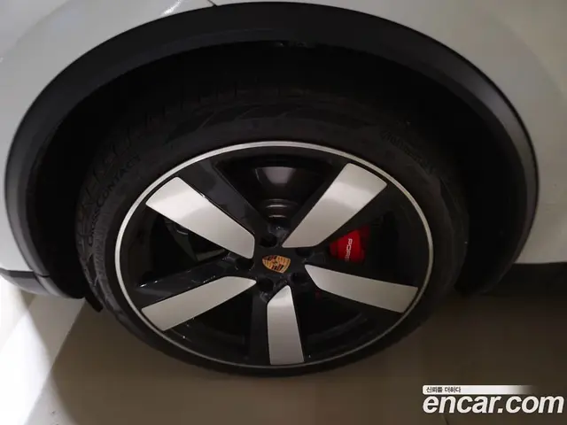 Porsche Macan 2025 0.2 автомат (гидро), миниатюра 5
