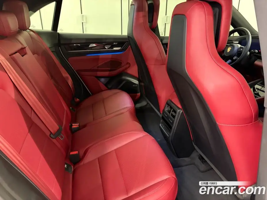 Porsche Macan 2025 0.2 автомат (гидро), фото 15 Porsche Macan 2025 0.2 автомат (гидро), фото 15