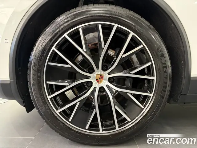 Porsche Macan 2025 0.2 автомат (гидро), миниатюра 5 Porsche Macan 2025 0.2 автомат (гидро), миниатюра 5