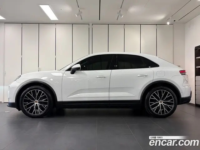 Porsche Macan 2025 0.2 автомат (гидро), миниатюра 6 Porsche Macan 2025 0.2 автомат (гидро), миниатюра 6