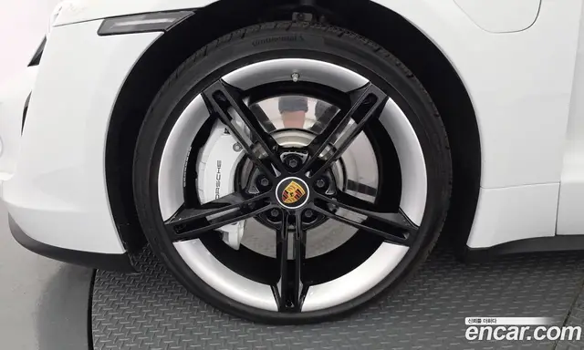 Porsche Taycan 2023 0.1 автомат (гидро), миниатюра 5