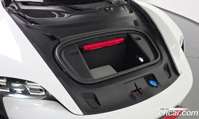 Porsche Taycan 2023 0.1 автомат (гидро), миниатюра 6