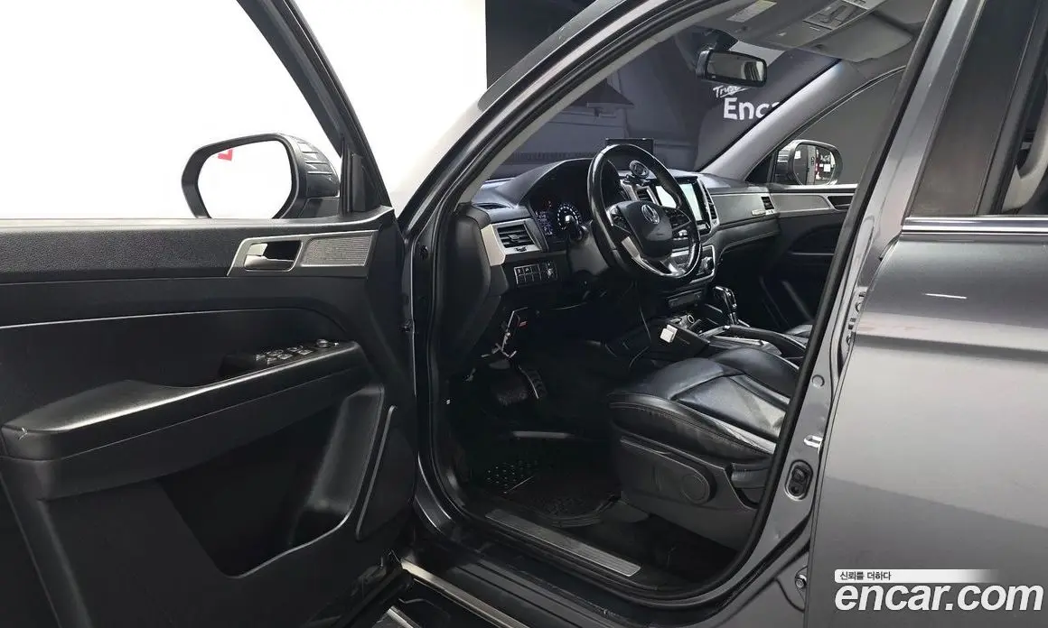 SsangYong Rexton 2018 2.2 автомат (гидро), фото 10 SsangYong Rexton 2018 2.2 автомат (гидро), фото 10