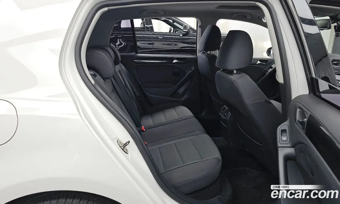 Volkswagen Golf 2010 2.0 автомат (гидро), фото 12 Volkswagen Golf 2010 2.0 автомат (гидро), фото 12
