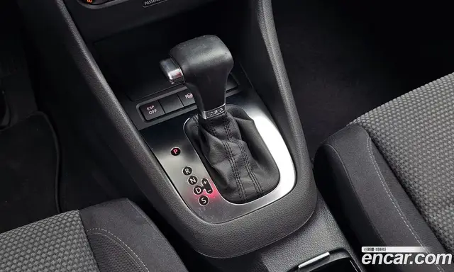 Volkswagen Golf 2010 2.0 автомат (гидро), миниатюра 9 Volkswagen Golf 2010 2.0 автомат (гидро), миниатюра 9