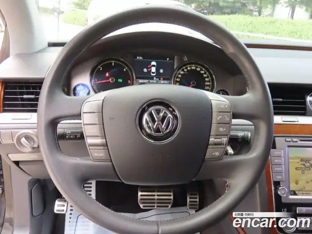 Volkswagen Phaeton 2013 3.0 автомат (гидро), миниатюра 9 Volkswagen Phaeton 2013 3.0 автомат (гидро), миниатюра 9