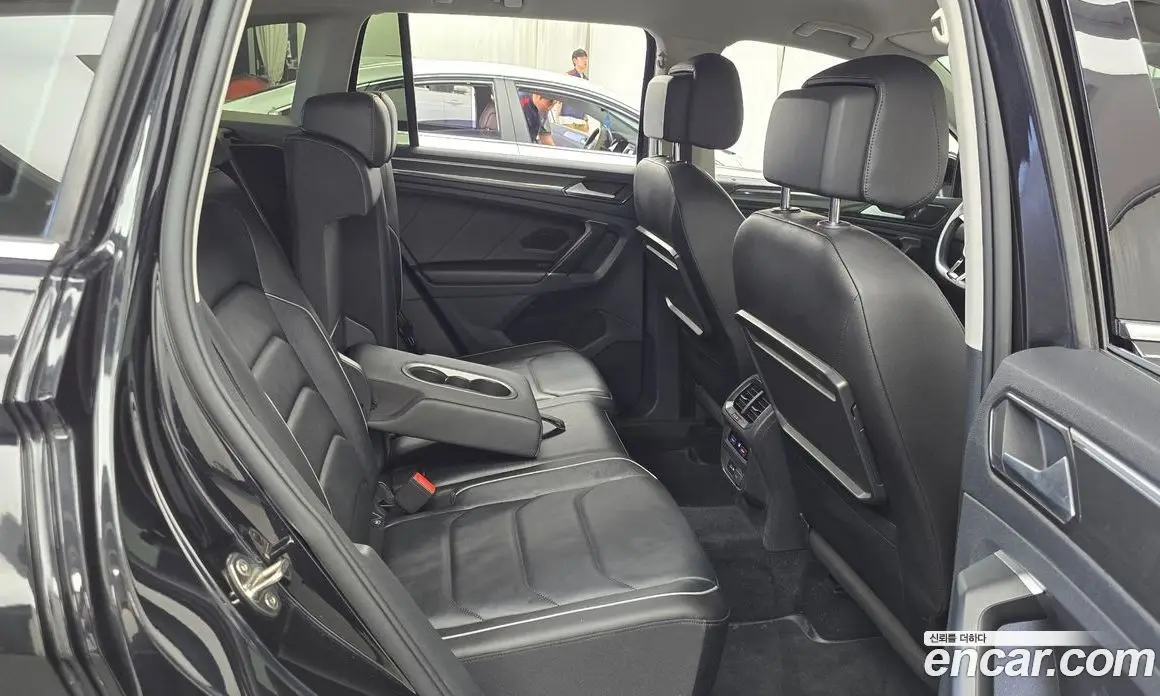 Volkswagen Tiguan 2018 2.0 автомат (гидро), фото 11