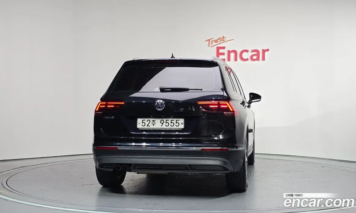 Volkswagen Tiguan 2018 2.0 автомат (гидро), фото 4