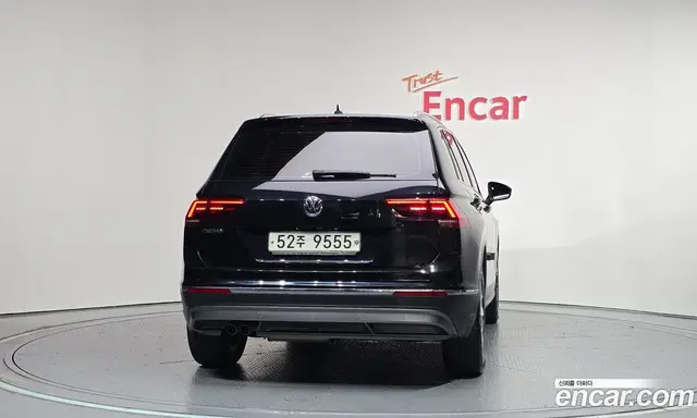 Volkswagen Tiguan 2018 2.0 автомат (гидро), миниатюра 4