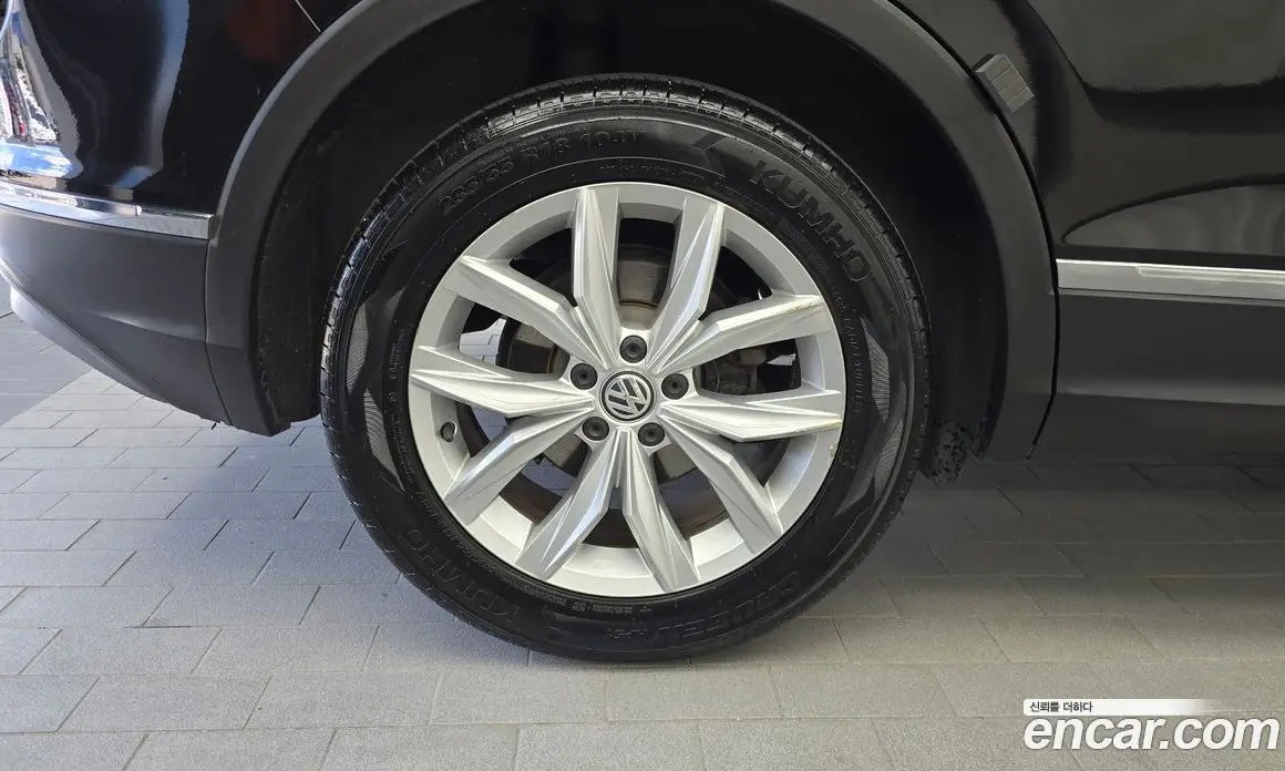 Volkswagen Tiguan 2018 2.0 автомат (гидро), фото 5