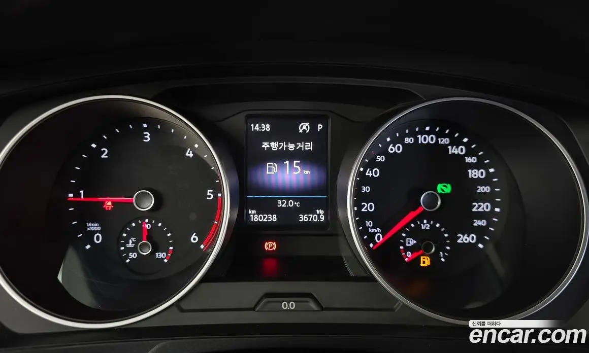 Volkswagen Tiguan 2018 2.0 автомат (гидро), фото 8