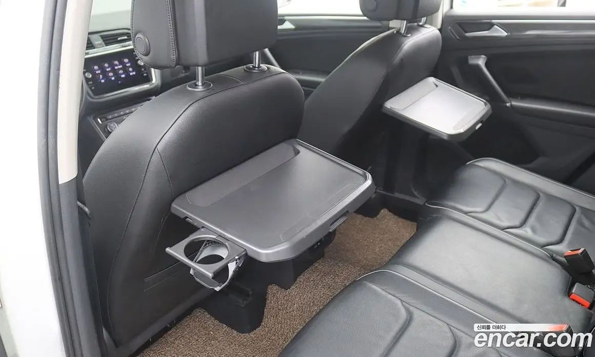 Volkswagen Tiguan 2018 2.0 автомат (гидро), фото 15 Volkswagen Tiguan 2018 2.0 автомат (гидро), фото 15