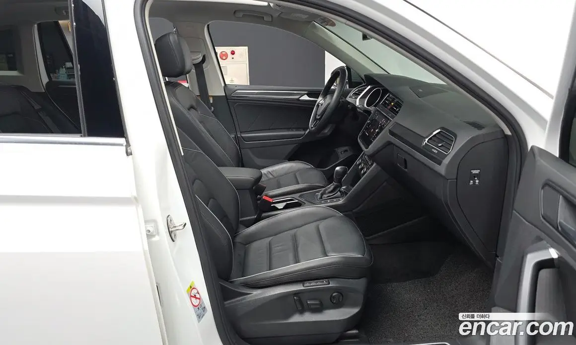 Volkswagen Tiguan 2019 2.0 автомат (гидро), фото 11