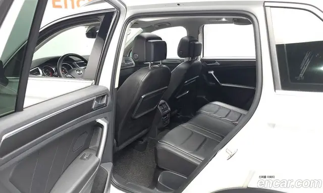 Volkswagen Tiguan 2019 2.0 автомат (гидро), миниатюра 12
