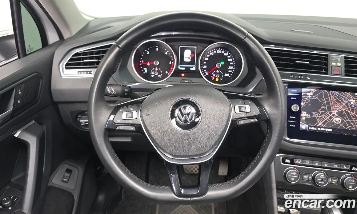 Volkswagen Tiguan 2019 2.0 автомат (гидро), фото 13