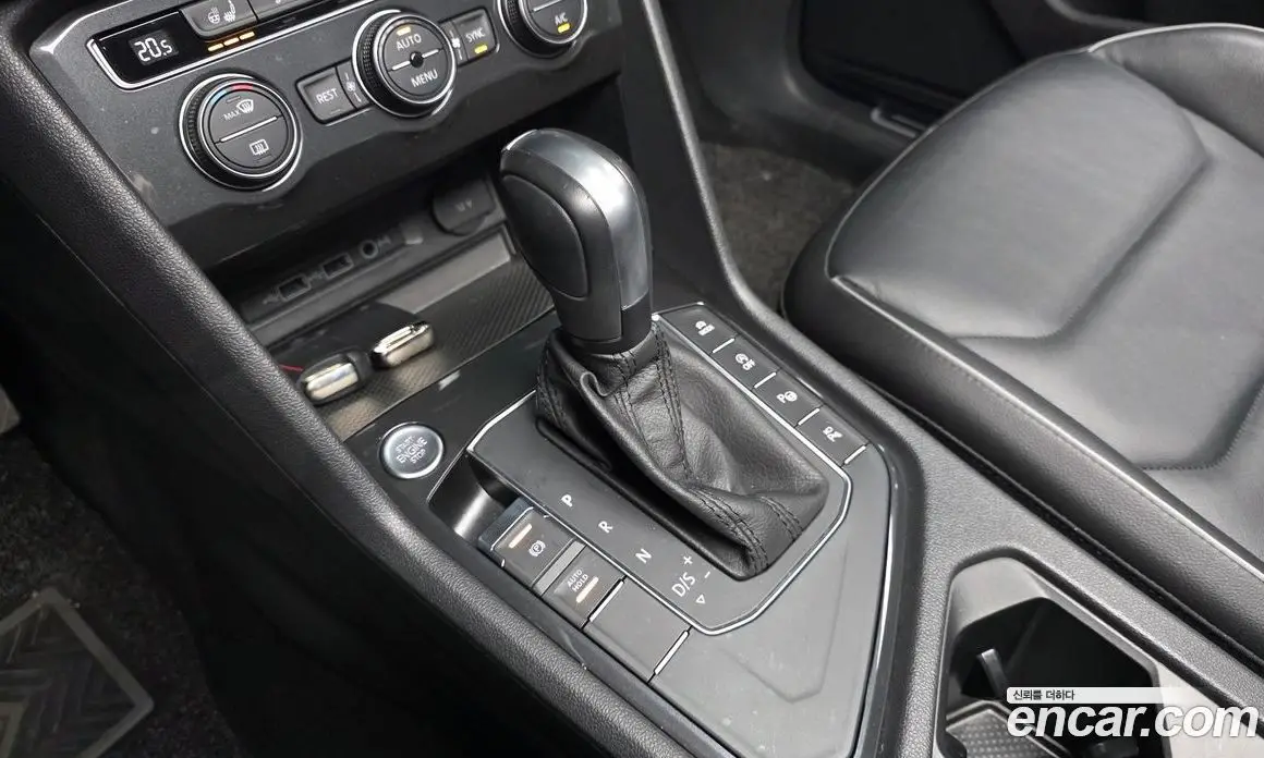 Volkswagen Tiguan 2019 2.0 автомат (гидро), фото 9