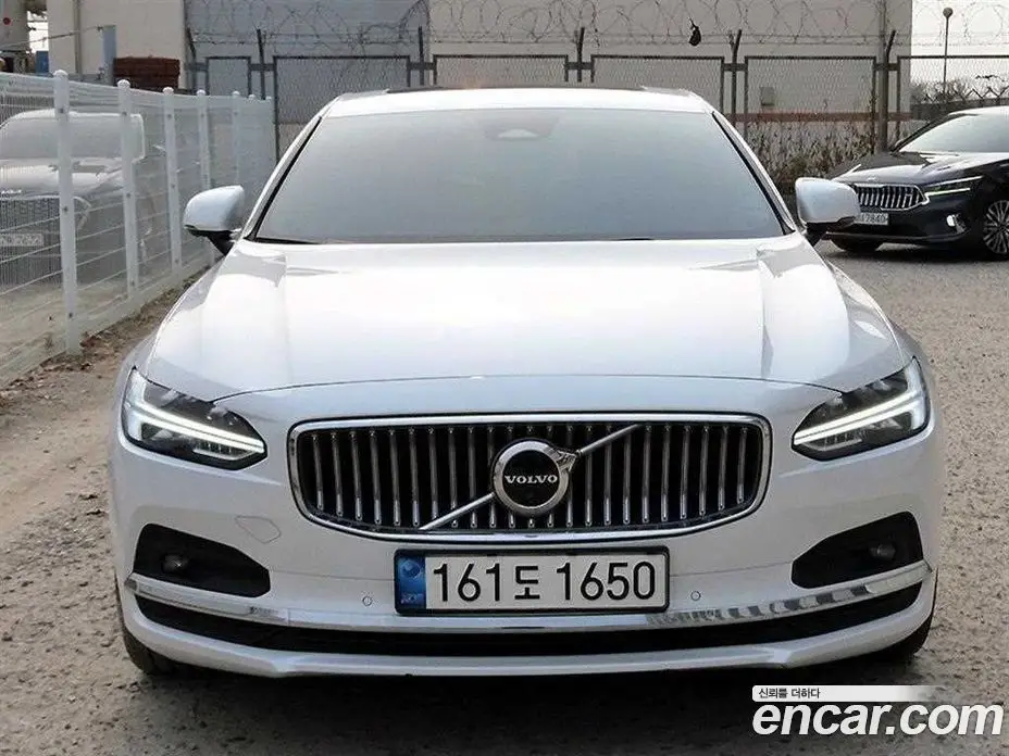 Volvo S90 2022 2.0 автомат (гидро), фото 1 Volvo S90 2022 2.0 автомат (гидро), фото 1