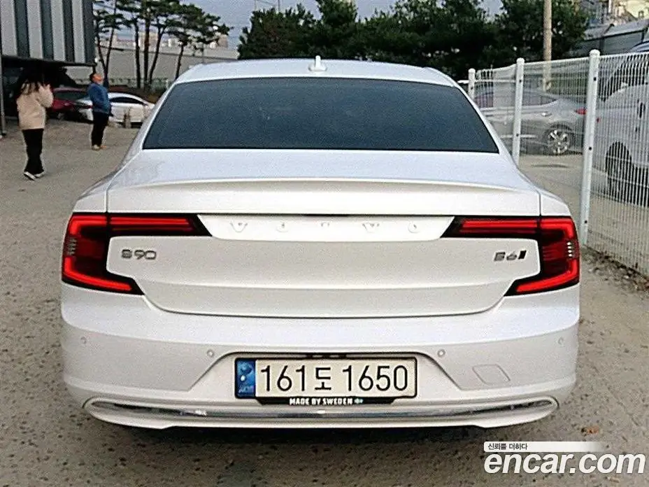 Volvo S90 2022 2.0 автомат (гидро), фото 4 Volvo S90 2022 2.0 автомат (гидро), фото 4