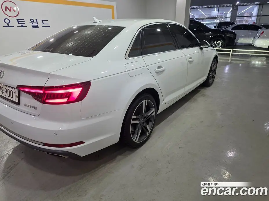Audi A4 2019 2.0 автомат (гидро), фото 4 Audi A4 2019 2.0 автомат (гидро), фото 4