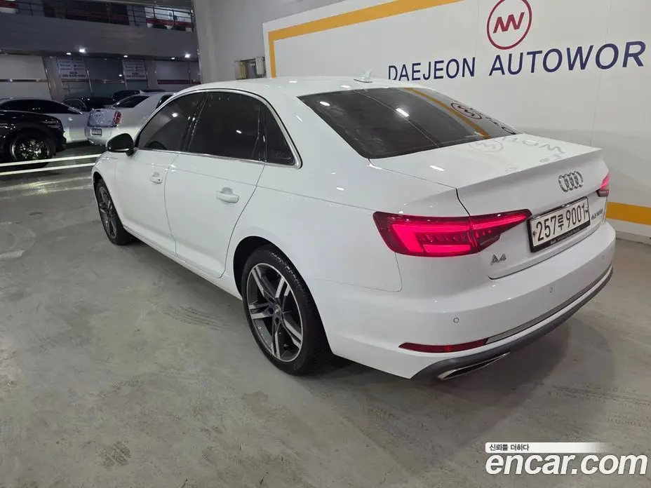 Audi A4 2019 2.0 автомат (гидро), фото 6 Audi A4 2019 2.0 автомат (гидро), фото 6
