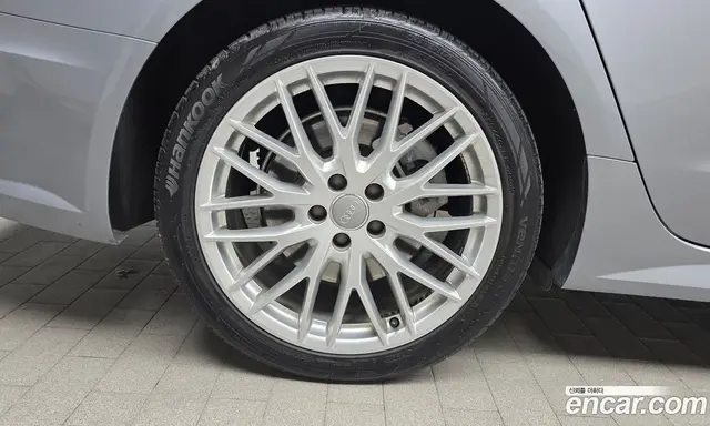 Audi A6 2017 2.0 автомат (гидро), миниатюра 5
