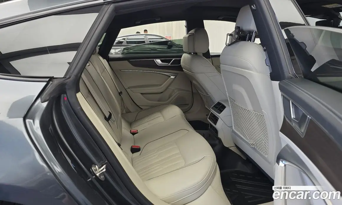 Audi A7 2022 3.0 автомат (гидро), фото 12