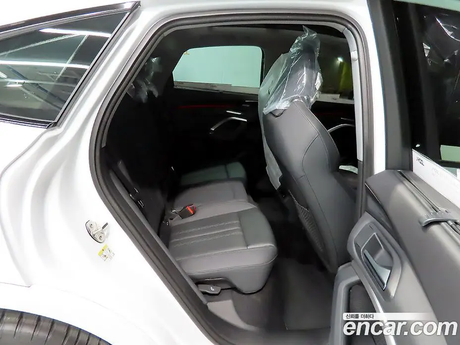 Audi Q5 2025 2.0 автомат (гидро), фото 16