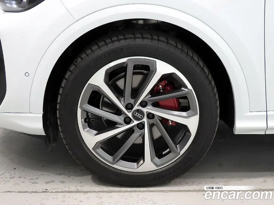 Audi Q5 2025 2.0 автомат (гидро), фото 5