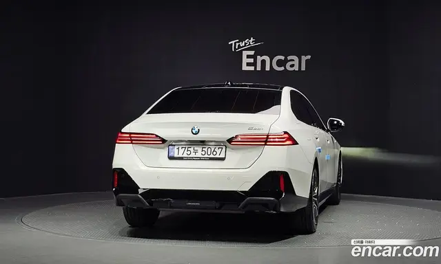 BMW 5 серия 2025 2.0 автомат (гидро), миниатюра 4