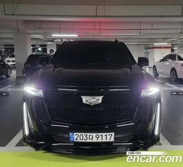 Cadillac Escalade 2022 6.2 автомат (гидро), миниатюра 1 Cadillac Escalade 2022 6.2 автомат (гидро), миниатюра 1
