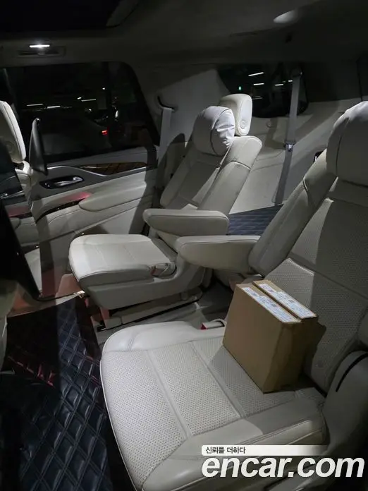 Cadillac Escalade 2022 6.2 автомат (гидро), фото 11 Cadillac Escalade 2022 6.2 автомат (гидро), фото 11