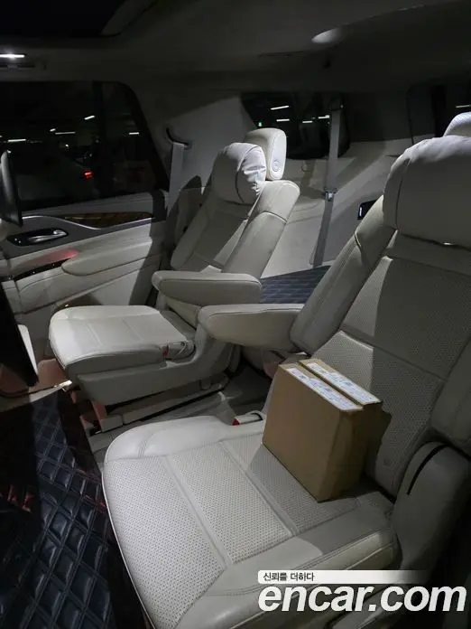 Cadillac Escalade 2022 6.2 автомат (гидро), фото 12 Cadillac Escalade 2022 6.2 автомат (гидро), фото 12