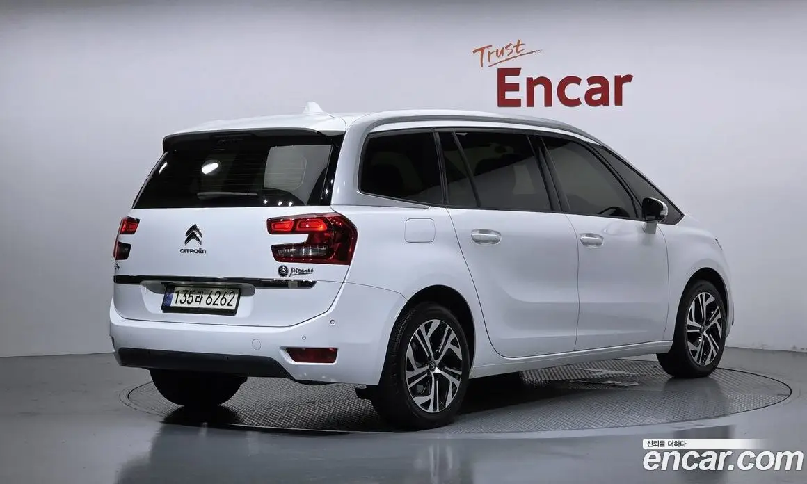 Citroen C4 Picasso 2018 1.6 автомат (гидро), фото 2 Citroen C4 Picasso 2018 1.6 автомат (гидро), фото 2
