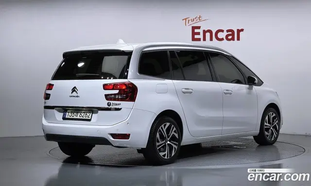 Citroen C4 Picasso 2018 1.6 автомат (гидро), миниатюра 2 Citroen C4 Picasso 2018 1.6 автомат (гидро), миниатюра 2