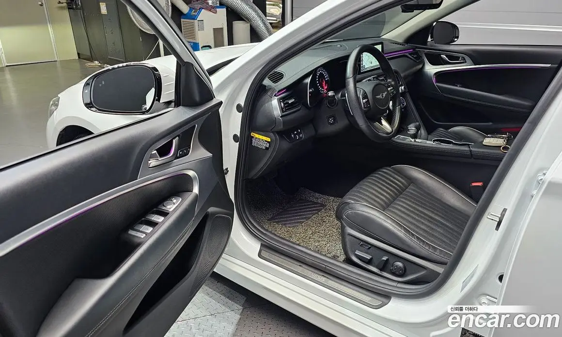 Genesis G70 2019 2.0 автомат (гидро), фото 10 Genesis G70 2019 2.0 автомат (гидро), фото 10