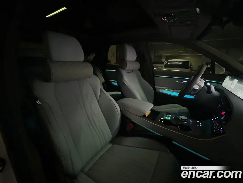 Genesis GV70 2024 2.5 автомат (гидро), фото 16 Genesis GV70 2024 2.5 автомат (гидро), фото 16