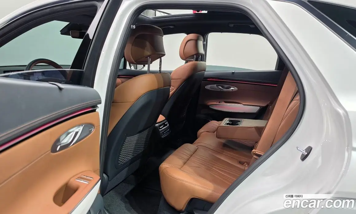 Genesis GV70 2025 2.5 автомат (гидро), фото 11