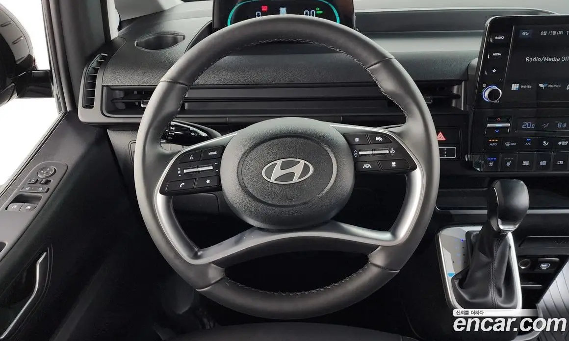 Hyundai Staria 2025 1.6 автомат (гидро), фото 13 Hyundai Staria 2025 1.6 автомат (гидро), фото 13