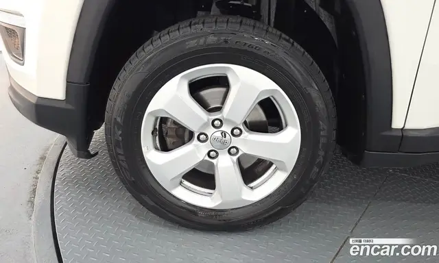 Jeep Compass 2018 2.4 автомат (гидро), миниатюра 5