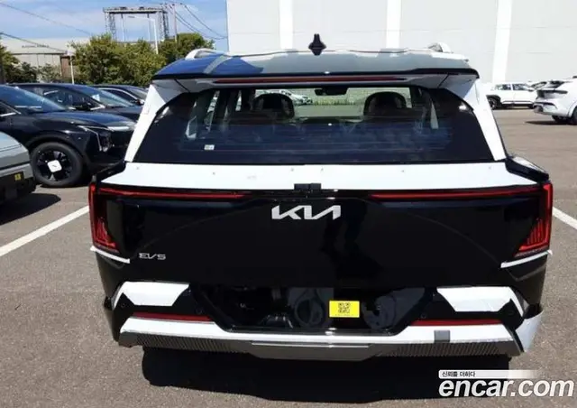 Kia EV5 2026 1.0 автомат (гидро), миниатюра 3 Kia EV5 2026 1.0 автомат (гидро), миниатюра 3