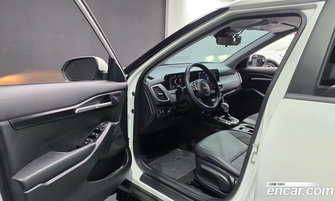 Kia Seltos 2024 1.6 автомат (гидро), фото 10 Kia Seltos 2024 1.6 автомат (гидро), фото 10