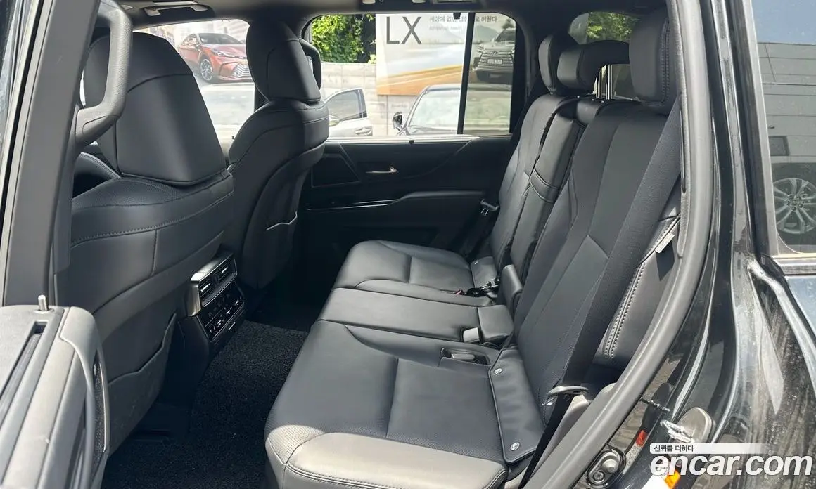 Lexus LX 2025 3.4 автомат (гидро), фото 9