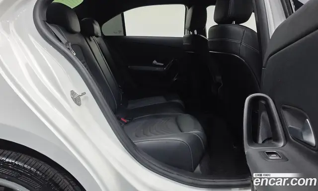 Mercedes-Benz A-Class 2020 2.0 автомат (гидро), миниатюра 12